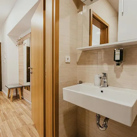 Herbarooms Center Guest house